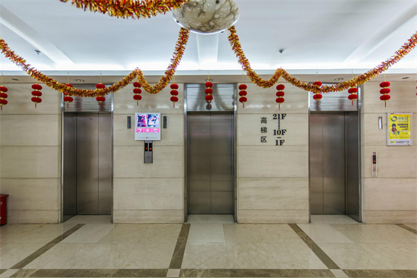 双鸽大厦电梯厅